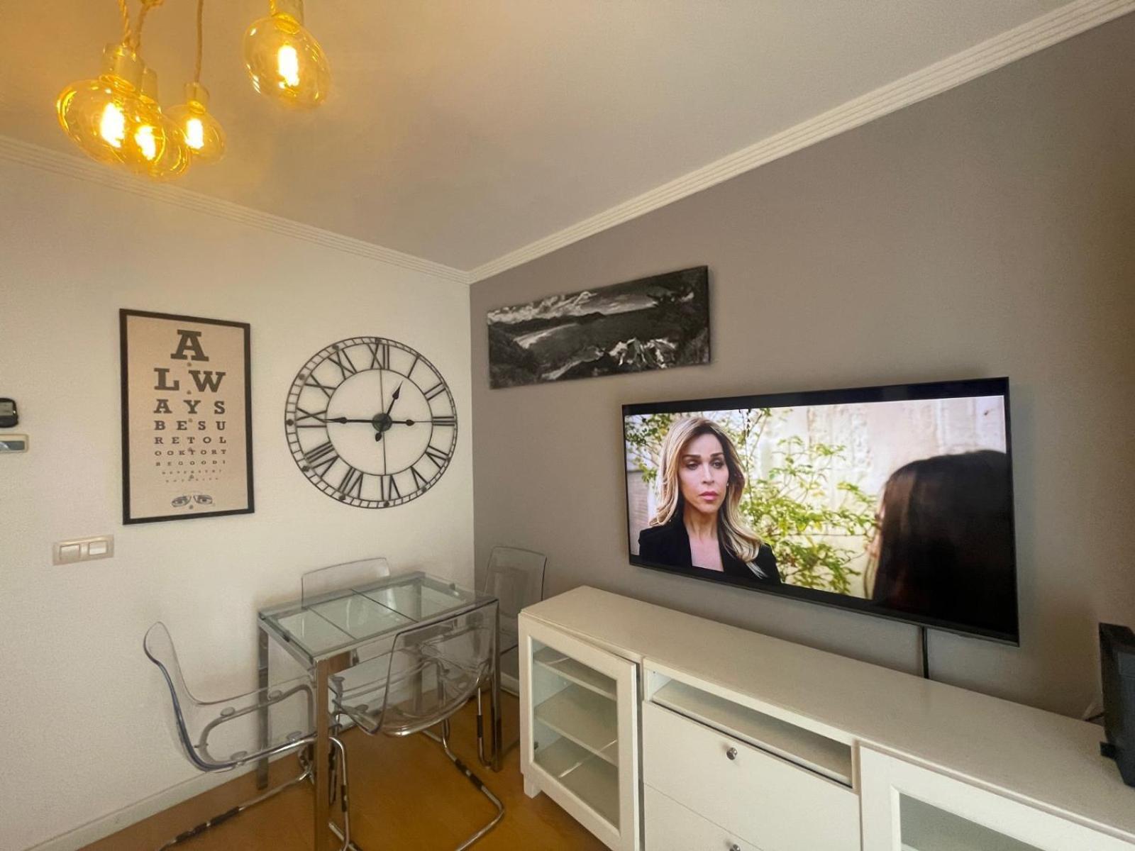 Maravilloso Apartamento Centrico De 70M2, Jardin Propio 40M2 Con Piscina Para Ninos Y Parking Opcional Malaga Exterior photo