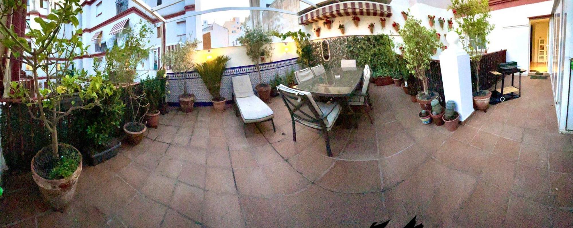 Maravilloso Apartamento Centrico De 70M2, Jardin Propio 40M2 Con Piscina Para Ninos Y Parking Opcional Malaga Exterior photo