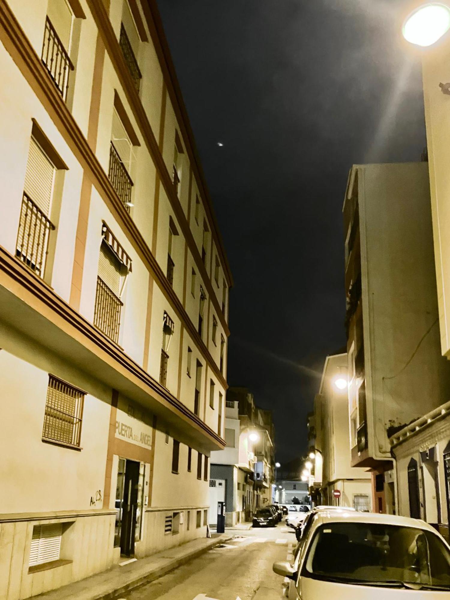Maravilloso Apartamento Centrico De 70M2, Jardin Propio 40M2 Con Piscina Para Ninos Y Parking Opcional Malaga Exterior photo